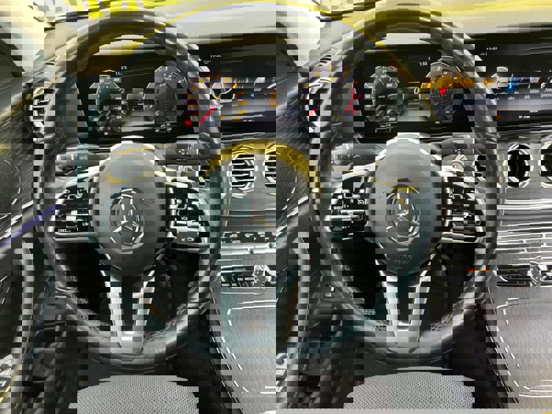 Image Mercedes-Benz 汃獡敳䔠䈠牥楬敮 200 2.0 184 Avantgarde Carplay Clim Bi-zone Caméra PA Sièges élec chauffants Bluetooth Toit ouvrant 